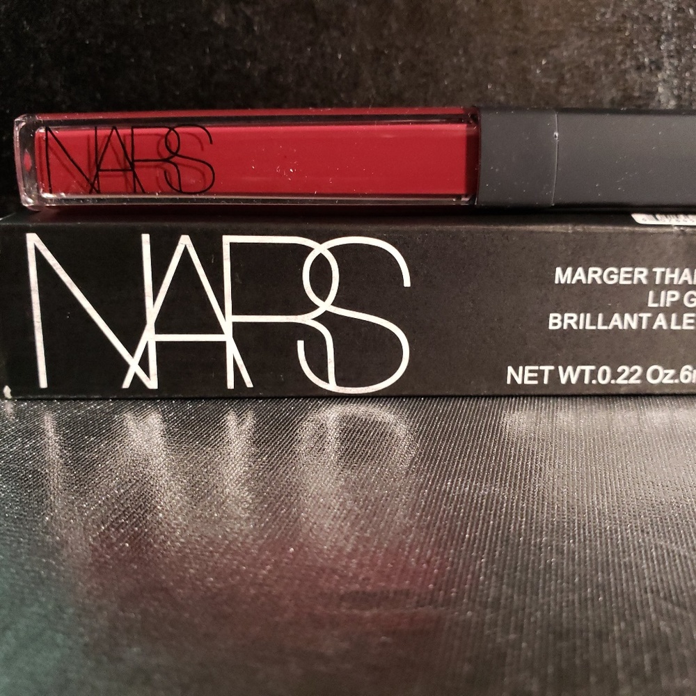 NARS LIPSTICK